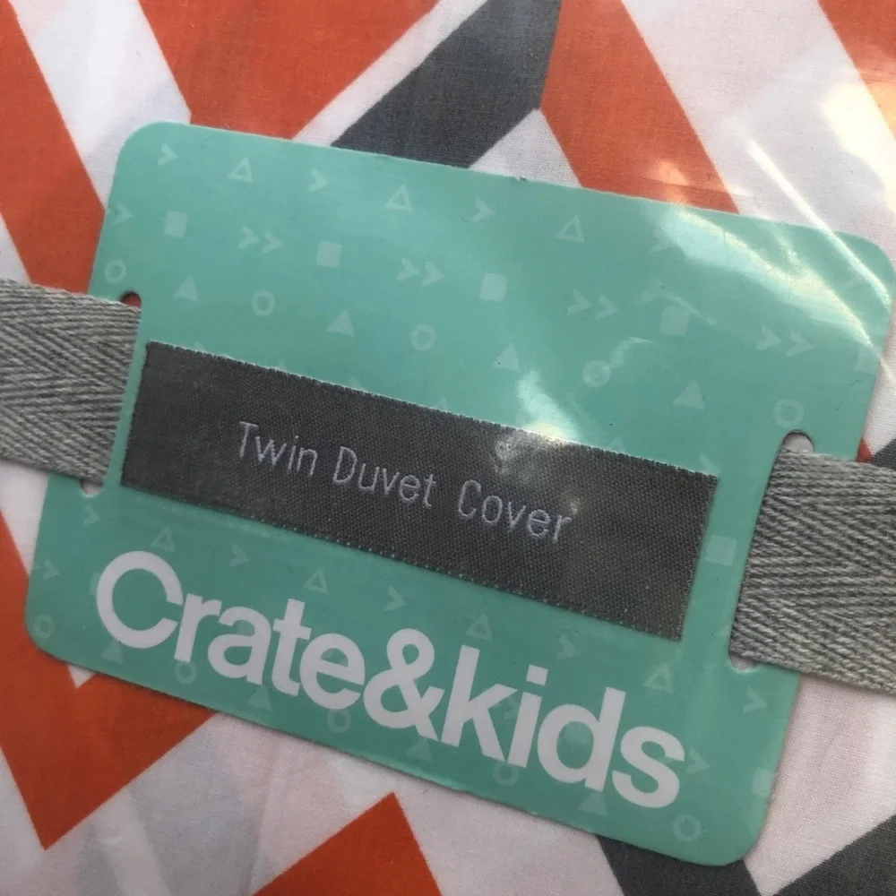 Crate & Barrel Kids zig zag Patterned Orange and Gray cotton duvet